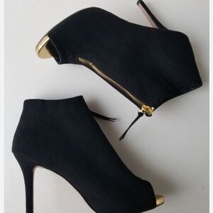MOSSIMO SABRINA BLACK SUEDE GOLD TOE PLATE OPEN TOE STILLETO BOOTIES